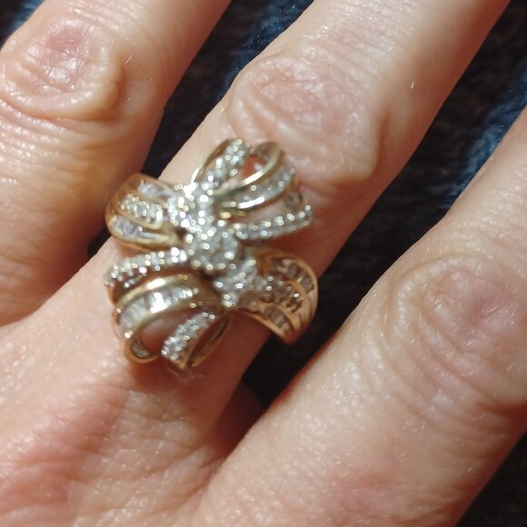 10k YG And 1c Diamond Floral Bow Knot Ring - Picture 1 of 6